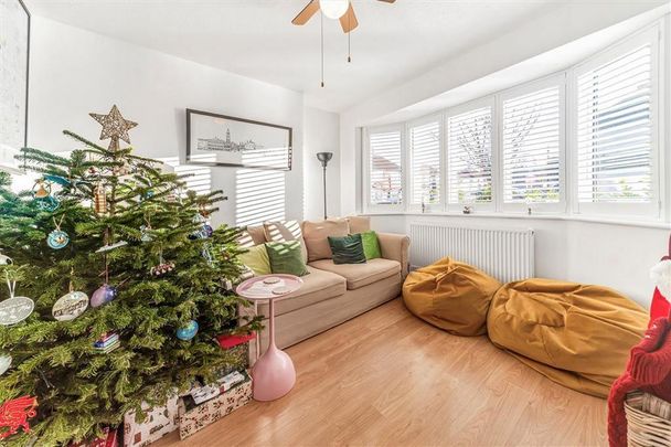 4 bedroom semi-detached house to rent - Photo 1