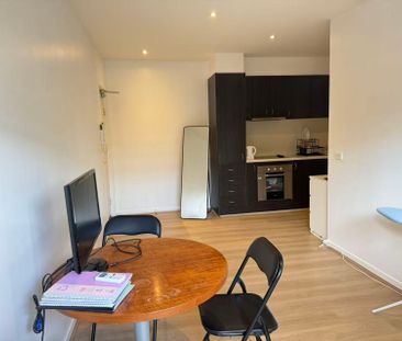 25/1324-1328 Centre Road, Clayton South VIC 3169 - House For Rent |... - Photo 6