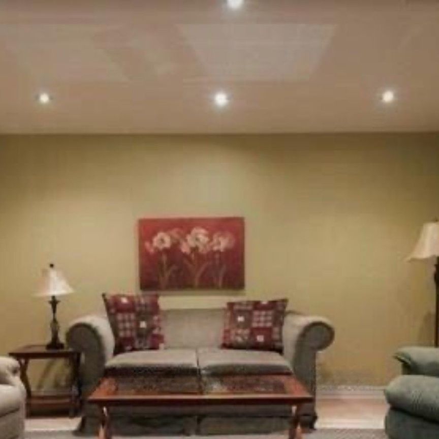 For Lease - 7 Pae Drive, Barrie, Ontario - Photo 1