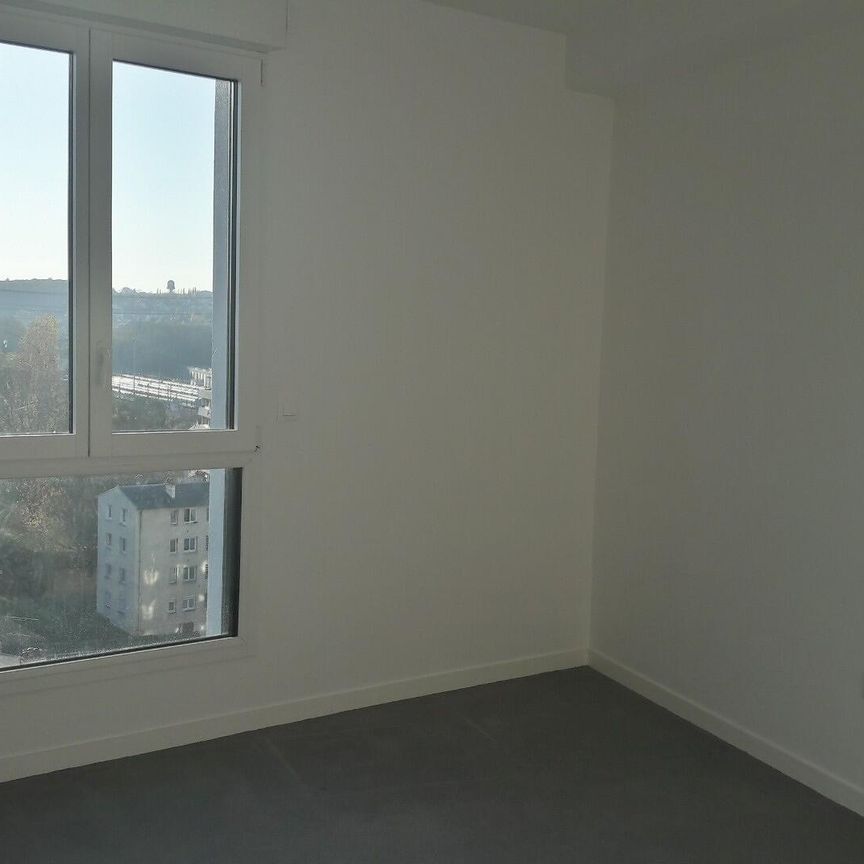 location Appartement T5 DE 95.65m² À MASSY - Photo 1