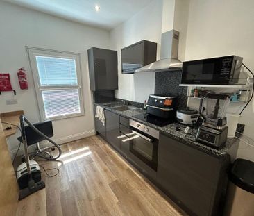 Studio to rent - Photo 2