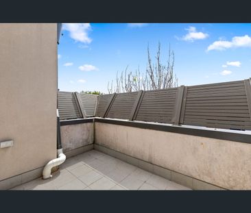 34/30 Lillimur Road, Ormond, Vic 3204 - Photo 4