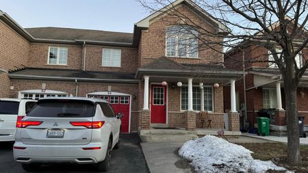 For Lease - 44 Saintsbury Crescent, Brampton, Ontario - Photo 3