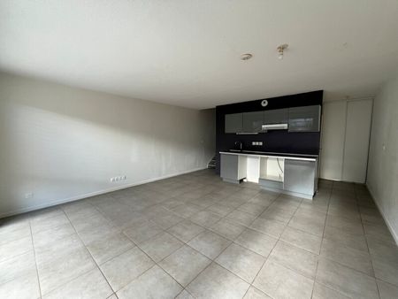 Location Appartement 3 pièces 66m² TOULOUSE 31100 - Photo 4