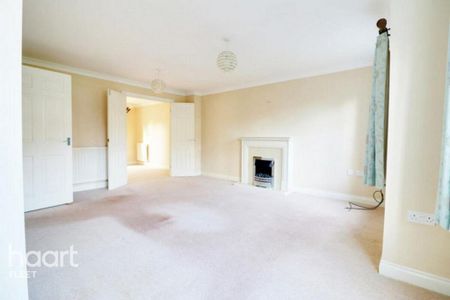 3 bedroom end of terrace house to rent - Photo 2