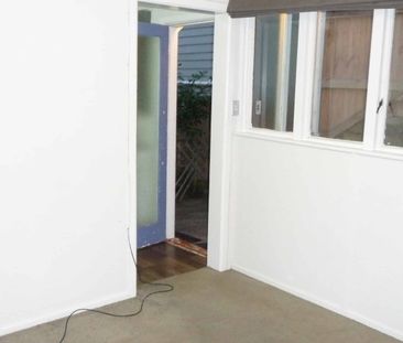 North west facing one bedroom villa conversion. - Photo 4