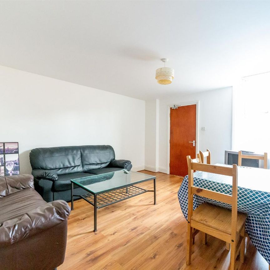 6 bed maisonette to rent in Doncaster Road, Sandyford, NE2 - Photo 1