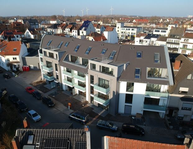 NEUBAU: Exklusive, moderne helle 3 Zi. Wohnung in Bremen- WALLE, 2. OG, EBK, Parkett, Balkon u. SP - Foto 1