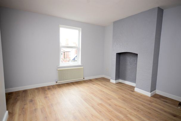 2 bed house to rent in Robert Street, South Shields, NE33 - Photo 1