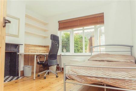 Ludlow Road, Guildford, Surrey, GU2 7NR - Photo 2