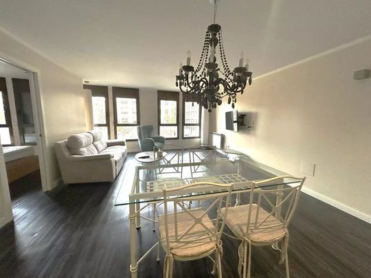 Piso de alquiler en Centre - Barri Vell - Photo 1