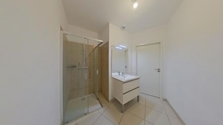 Location Maison 4 pièces 112m² POITIERS 86000 - Photo 5