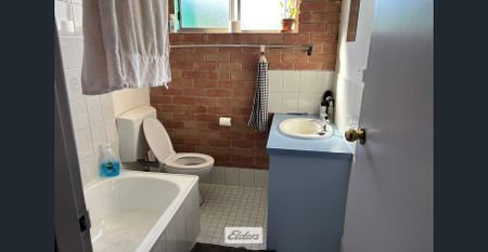 NEAT TWO BEDROOM UNIT - Photo 4