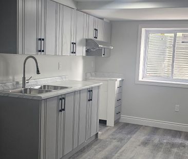 For Lease - 370 Greenbrook Drive, Kitchener, Ontario - Photo 3