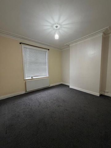 2 bedroom cottage to rent - Photo 2