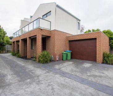 Prime Location - Photo 3