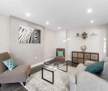 17 Mikado Crescent #Upper Level - Photo 6