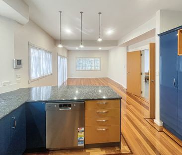 Remuera, 5bedroom Executive home - Photo 2