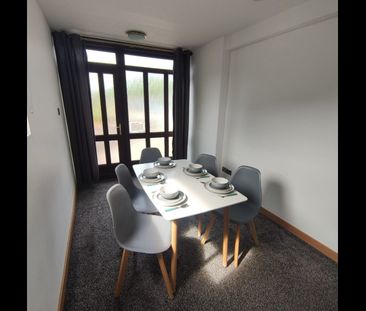 4 Bed Semi-Detached House, Stockethill Way, AB16 - Photo 5
