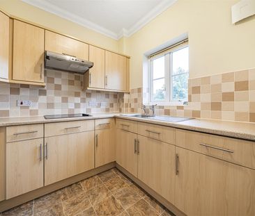 New Hall Lodge, Sutton Coldfield - Photo 6