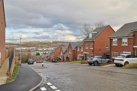 2 bedroom Semi-detached house to rent in Thorn Road, Blaydon-On-Tyne, Tyne and Wear NE21 - Photo 2