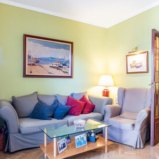 barcelona, Catalonia 08037 - Photo 1