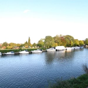 Regents Riverside, Reading Regents Riverside, Reading - Photo 2