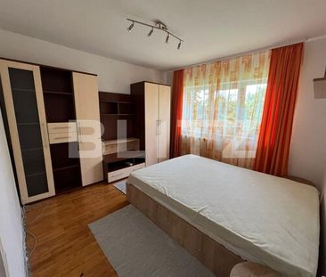 Apartament cu 2 camere, 50MP, decomandat, parcare, zona Lunii - Fotografie 3