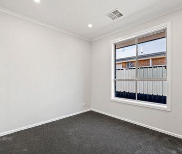 Stunning Brand new 5 bedroom home - Photo 5