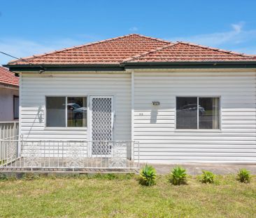 Conveniently Located - Photo 4