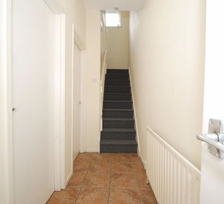 47 Rugby Avenue (Non-HMO), Belfast BT7 1RD - Photo 2