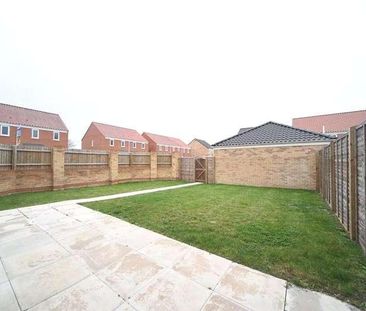 Harrow Drive, Beck Row, Bury St Edmunds, Suffolk, IP28 - Photo 4
