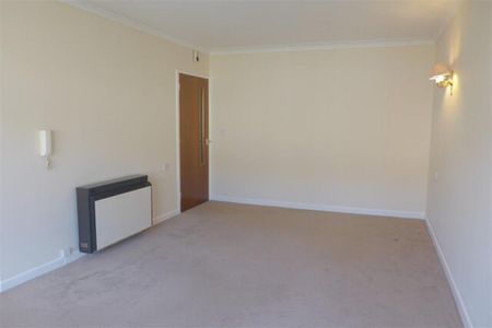 1 bedroom retirement property to rent - Photo 2