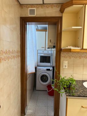 Piso de alquiler en Carrer Amadeu Vives, 27, Centre - Photo 1