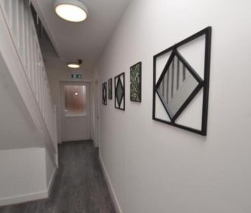 Room 6 Humphrey Street, Ince, , UK - Photo 4