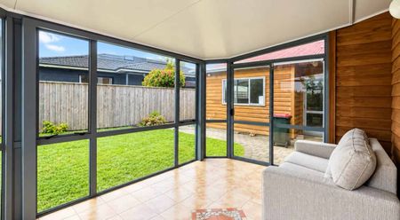 Great family Home in Karori - Photo 5