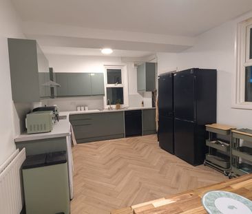 Room in a Shared House, Glenalmond Road, CH44 - Photo 5