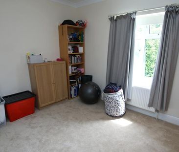 5 bedroom detached house to rent - Photo 3