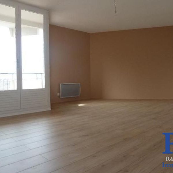 Location Appartement 4 pièces 95m² MEYLAN 38240 - Photo 1
