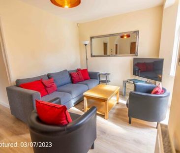 8 Ambleside Avenue - Photo 1