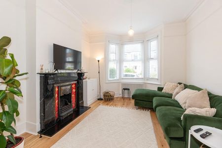 3 bedroom terraced house to rent - Photo 3