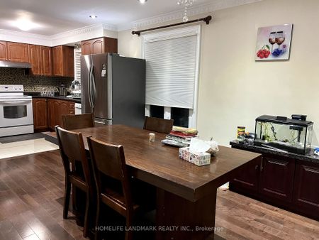 Detached Home For Lease | N8118622 - Photo 3