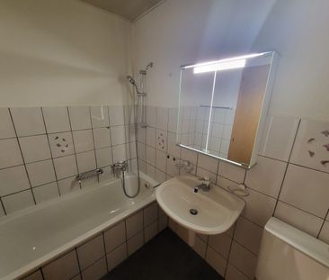 Spacieux appartement de 4,5 pièces au 2ème étage avec cheminée et p... - Photo 2
