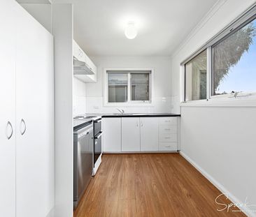 40 Crandon Crescent, NEWNHAM - Photo 3