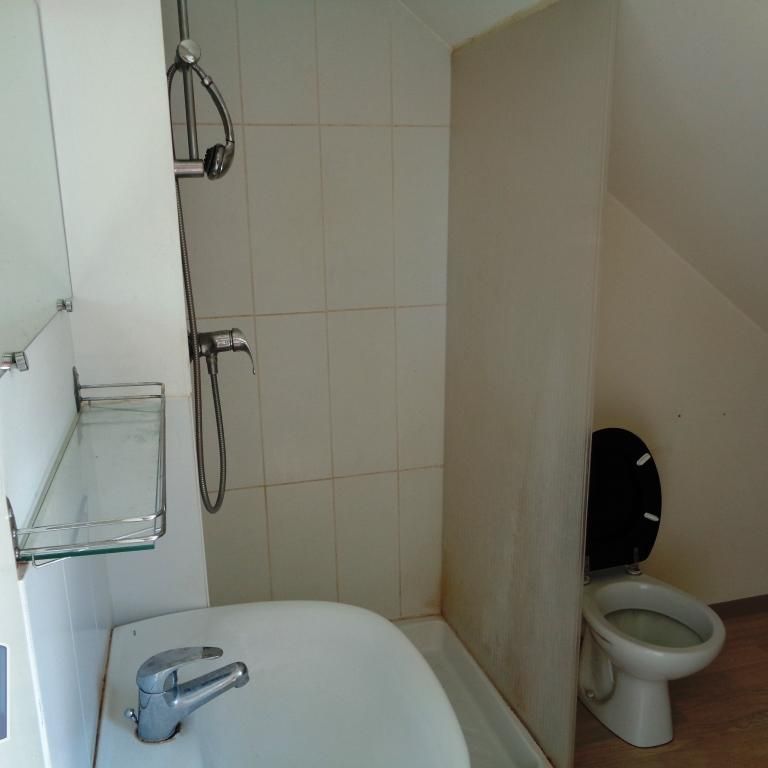 Location Appartement 1 pièce 12m² ST NAZAIRE 44600 - Photo 1