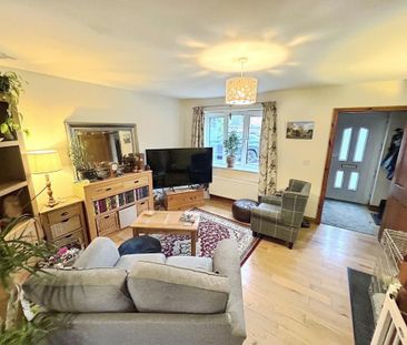 3 bedroom end of terrace house to rent - Photo 1