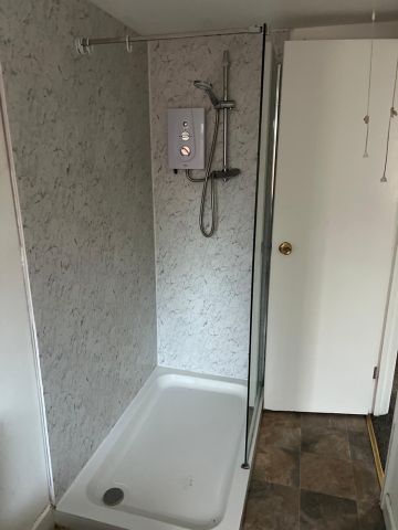 Room in a Shared House, Harrington Drive, NG7 - Photo 5