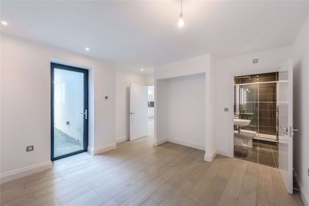 Castlebar Park, Ealing, London, W5 1BU - Photo 1