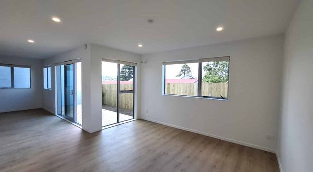 Fabulous Family Home - Photo 1