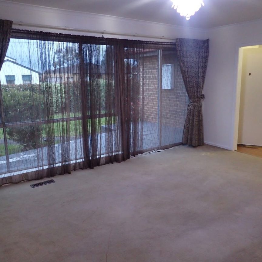 Low Maintenance 3 Bedroom Home - Photo 1